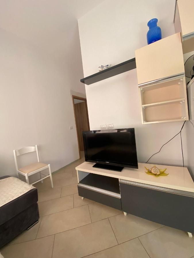 Eri Apartament Химара Экстерьер фото